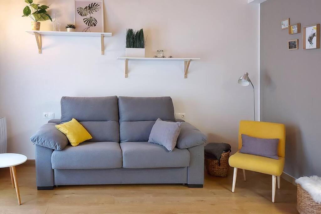 Appartamento Precioso Apartamento Duplex En El Centro De Olot Esterno foto